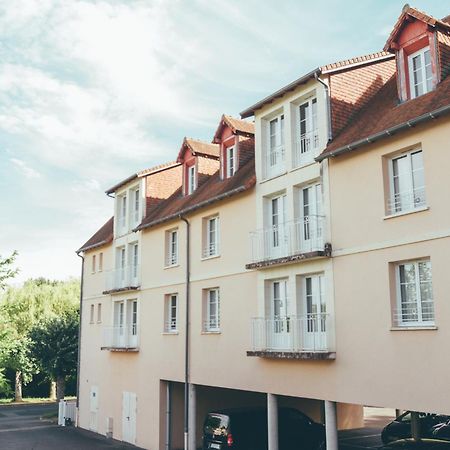 Terres De France - Appart'Hotel La Roche-Posay Exterior foto