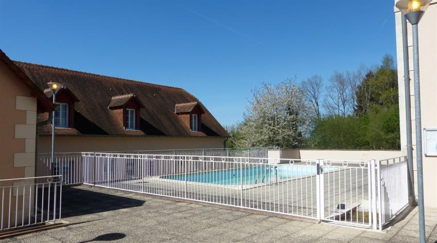 Terres De France - Appart'Hotel La Roche-Posay Exterior foto