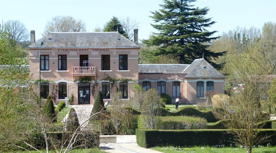Terres De France - Appart'Hotel La Roche-Posay Exterior foto