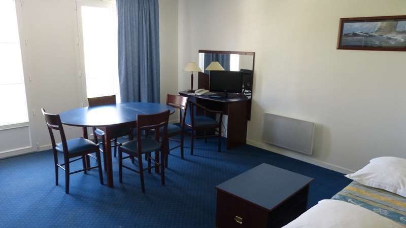 Terres De France - Appart'Hotel La Roche-Posay Cameră foto